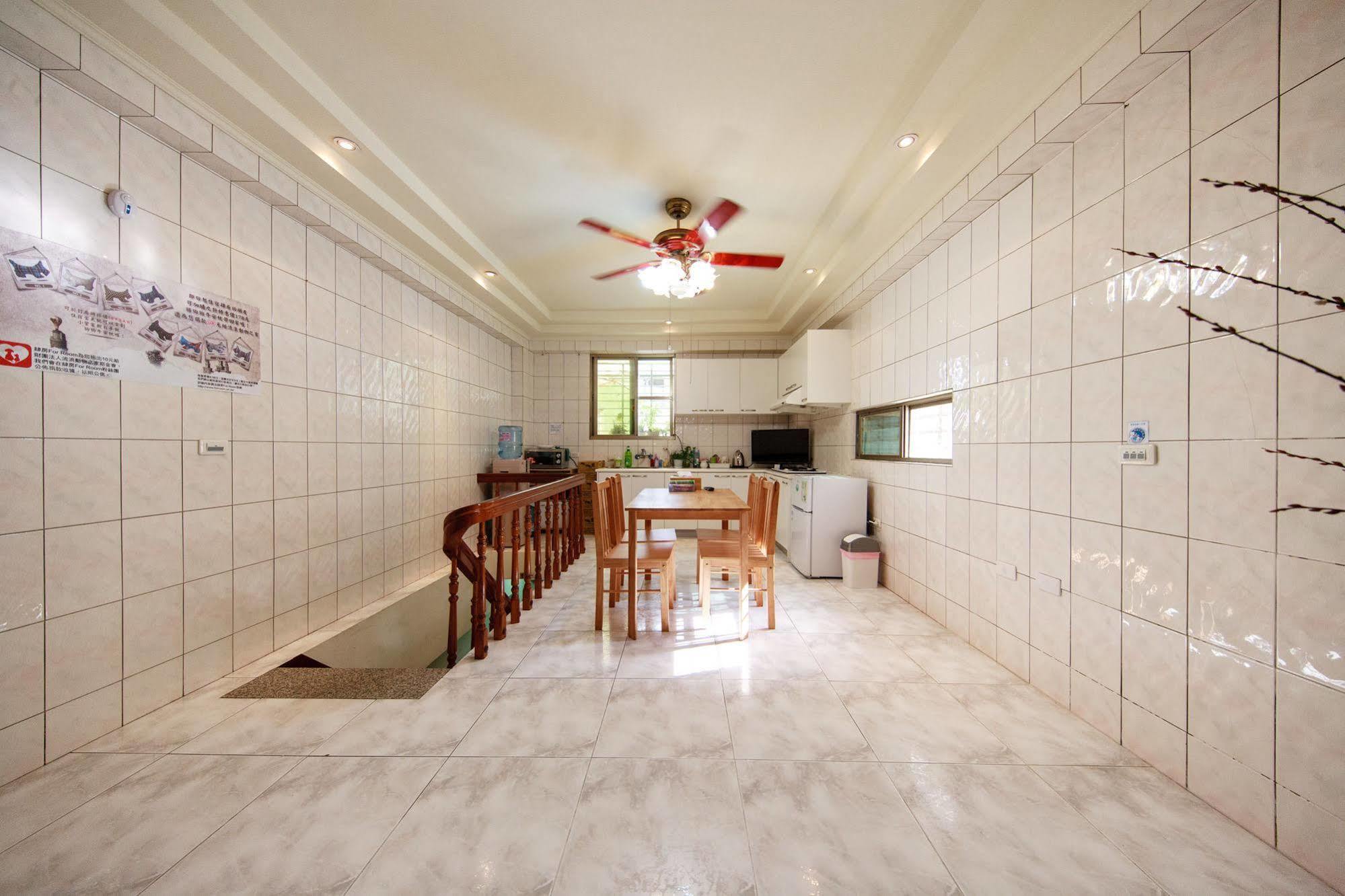 Ariyoshi Ya Appartement Tainan Buitenkant foto