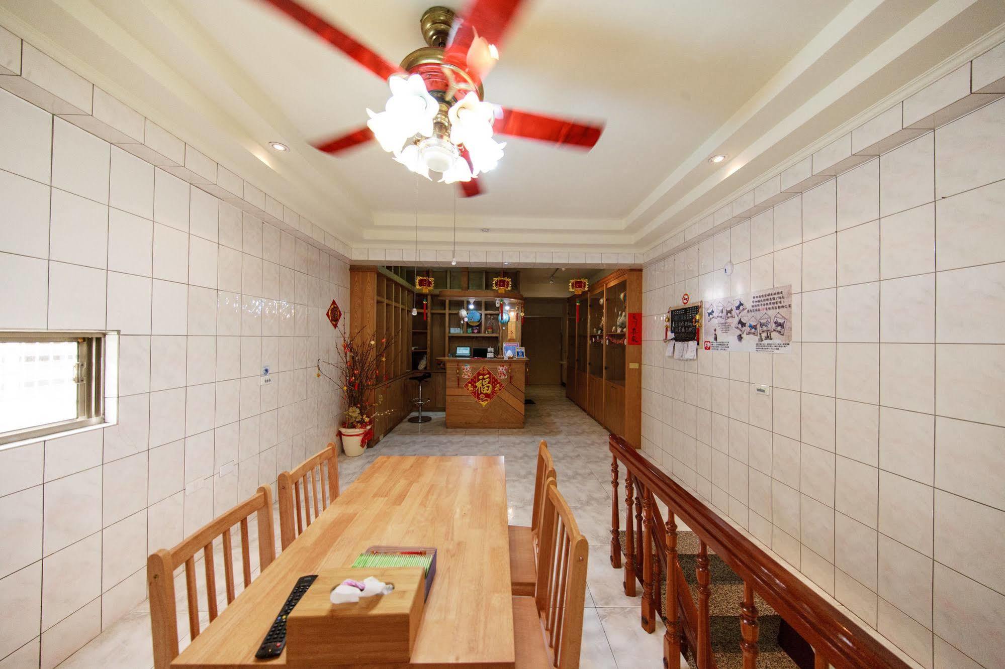 Ariyoshi Ya Appartement Tainan Buitenkant foto