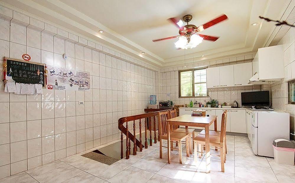 Ariyoshi Ya Appartement Tainan Buitenkant foto